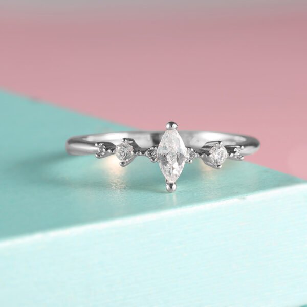 Accessories Wish Horse Eye Diamond Plating Rose Gold Ladies Ring - Image 3