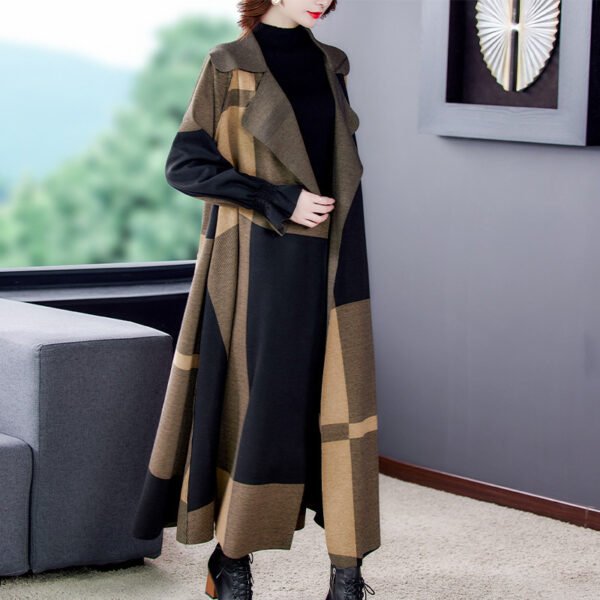 Elegant Plaid Trench Coat - Image 3