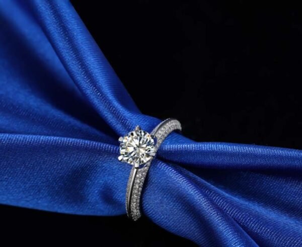 Six-claw paved with diamond luxury ring - Image 4