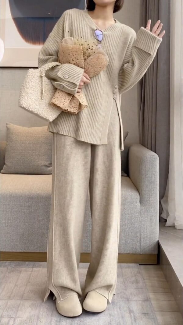 Nursing Wear Outing Hot Mom Wide-leg Pants Age-reducing Breastfeeding Set - Image 5