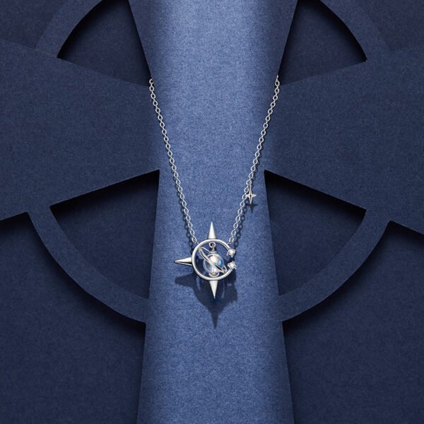 Frosty Wind Clavicle Chain Necklace Pendant