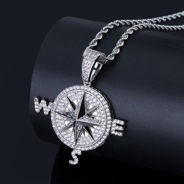 Men's Compass Compass Shaped Personality Necklace - Image 4