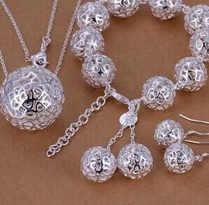 Exquisite Jewelry Silver-plated Three-dimensional Ball Pendant Jewelry