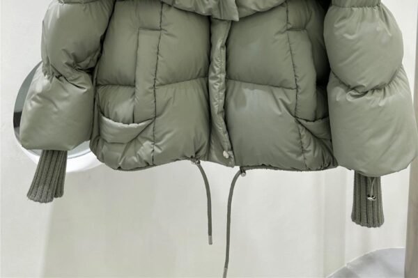 Luxury White Duck Down Short Jacket - Image 10