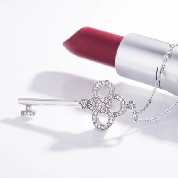 Sterling Silver Light Luxury Heart Crown Key Necklace Simple - Image 2