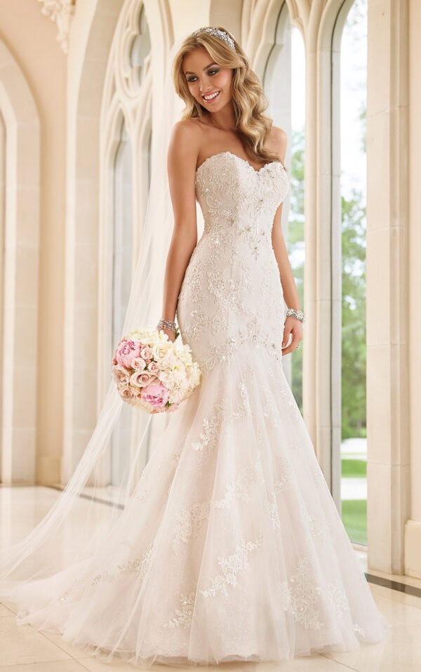 Trailing wedding dress tube top lace wedding dress - Image 2