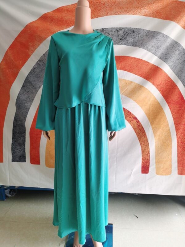 Fashion Puff Sleeve Top Big Hem Skirt Suit - Image 5
