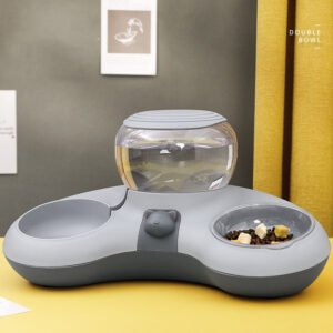 Crescent-Shaped Pet Feeder