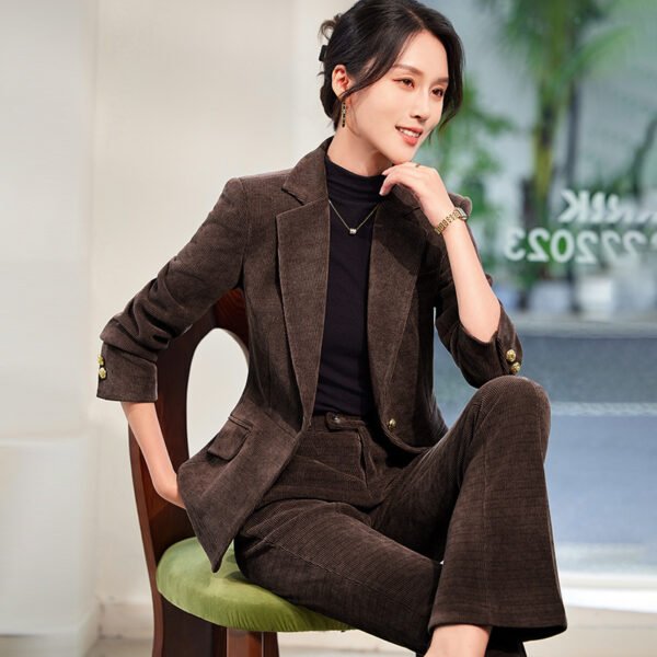 Strong Aura Business Suit Women - Image 3