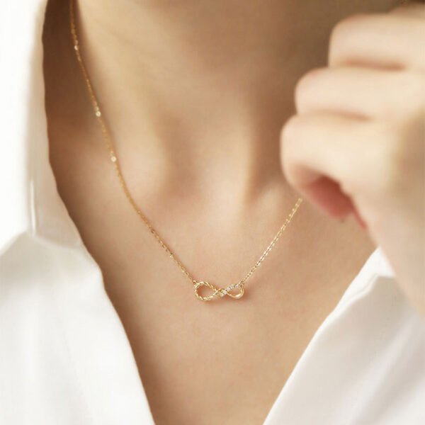 Fashion Versatile Elegant Octagonal Lock Necklace - Image 4