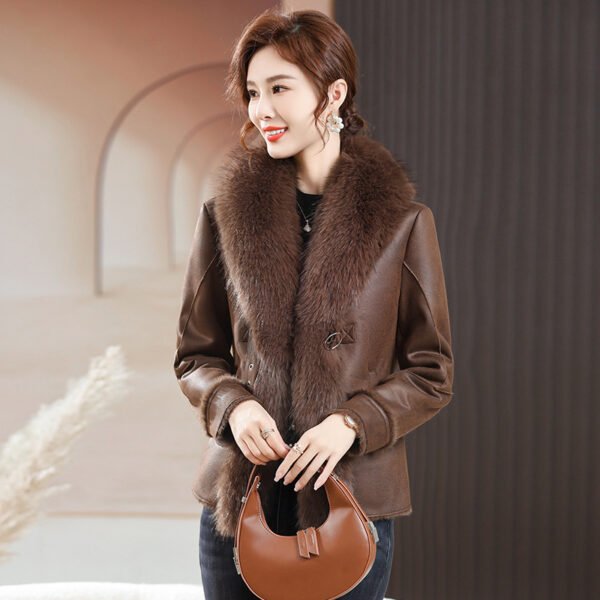 Chic Fur-Trimmed Short Coat – Stylish Winter for Women - Image 7