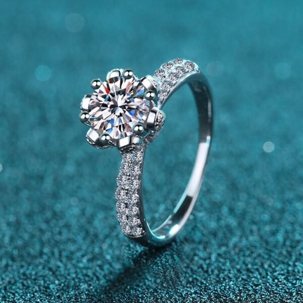 Women's Fashion Sterling Silver Ring - Image 3