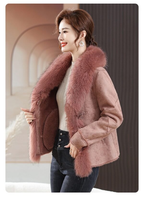 Chic Fur-Trimmed Short Coat – Stylish Winter for Women - Image 10