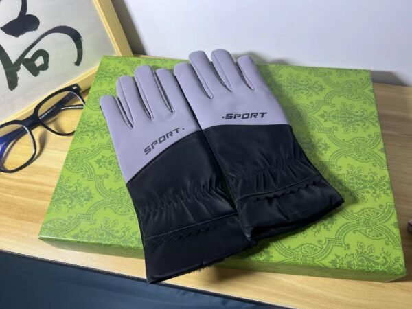 Touch Screen Student Wind-proof And Cold Protection Knitted Gloves Thickened - Image 8