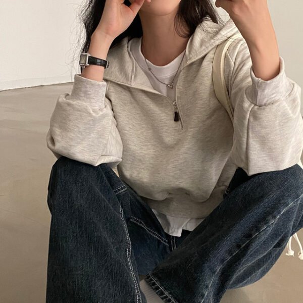 Women's Long-sleeved Solid Color Short Sweater - Image 2
