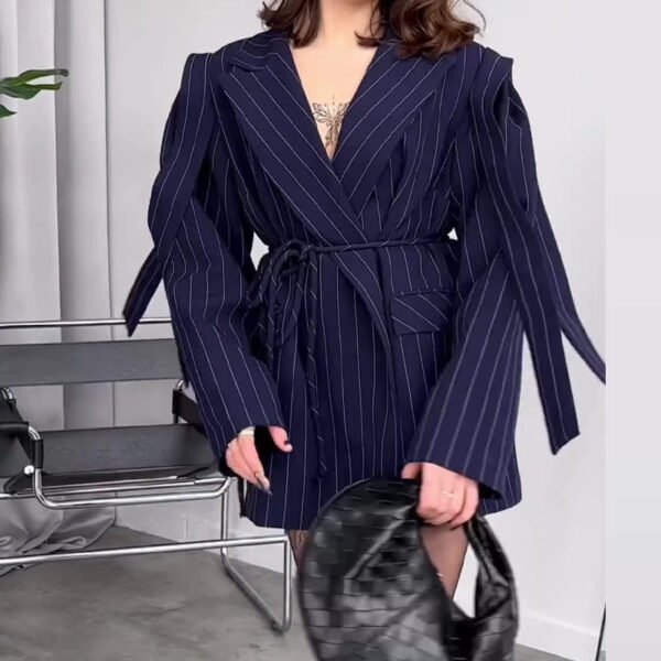 Solid Color Large Lapel Loose Lace-up Suit Jacket - Image 2