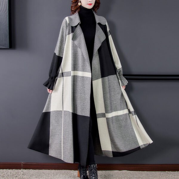 Elegant Plaid Trench Coat - Image 2