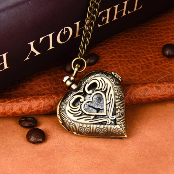 Quartz Watch Retro Hollow Heart-shaped Pocket Watch With Diamond - Image 2