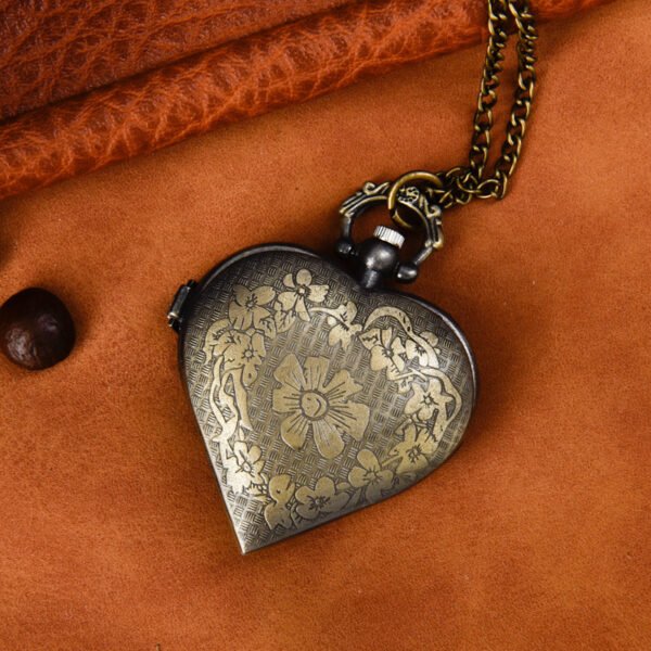 Quartz Watch Retro Hollow Heart-shaped Pocket Watch With Diamond - Image 5