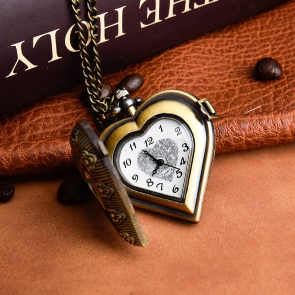 Quartz Watch Retro Hollow Heart-shaped Pocket Watch With Diamond - Image 3