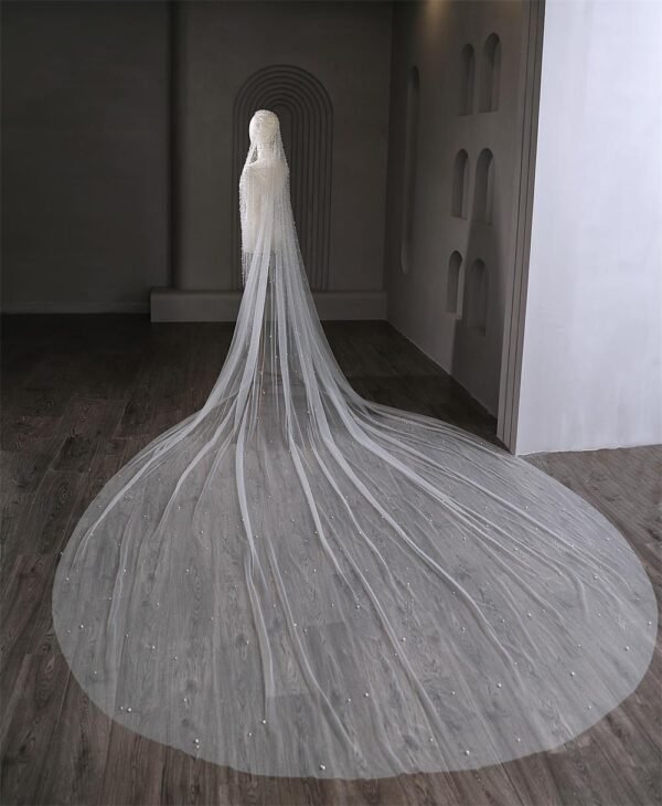 Pearl Long Luxury Wedding Veil - Image 5