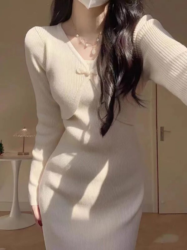 Autumn And Winter New Chinese Retro Red Knitted Hip Skirt - Image 3