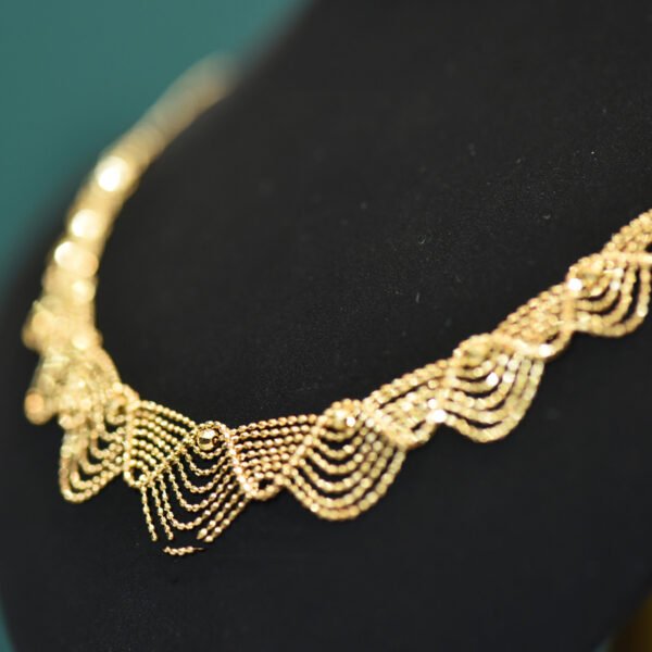 Women's Fashion 18k Gold Lace Necklace - Image 3