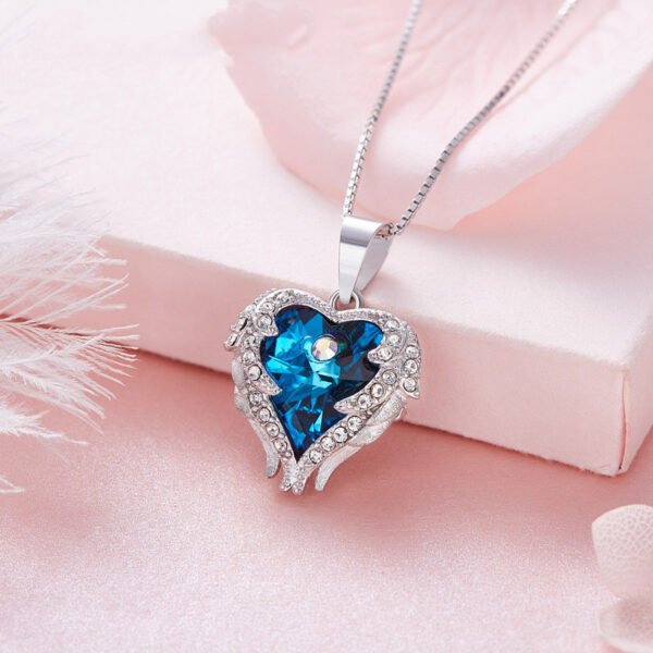 Explosive Style Angel Wings Necklace Women Fashion Jane
