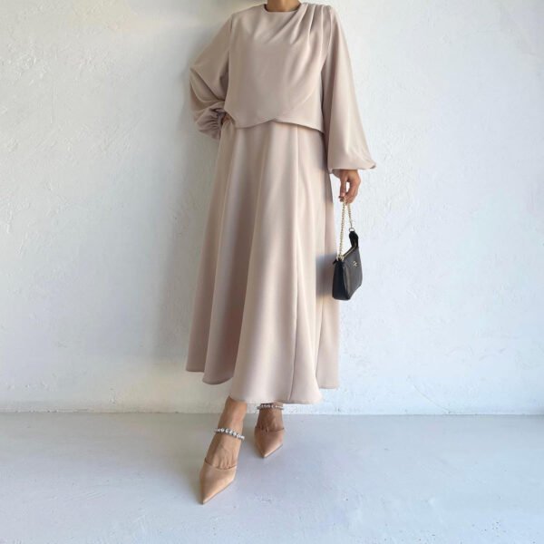 Fashion Puff Sleeve Top Big Hem Skirt Suit - Image 3