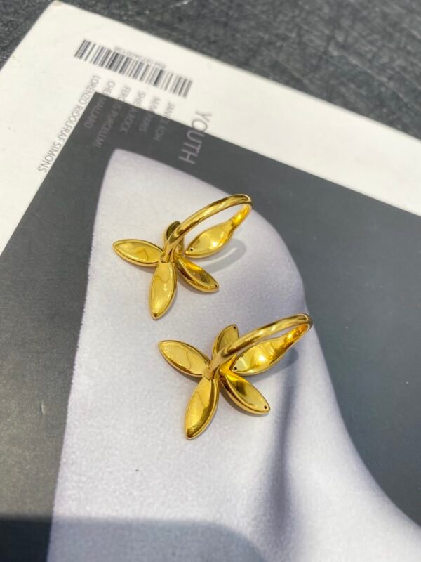 Pure Gold Foot 999 Gold Butterfly Flower Ring Weighs - Image 6