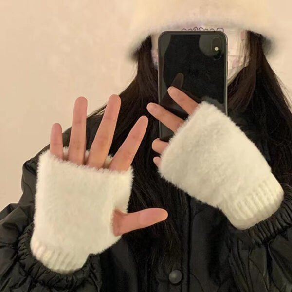 Women's Autumn And Winter Thermal Knitting Gloves - Image 4