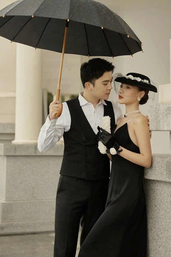 Women's Retro Hepburn Wind Black Evening Dress Butterfly Gloves - Image 4