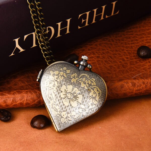 Quartz Watch Retro Hollow Heart-shaped Pocket Watch With Diamond - Image 7