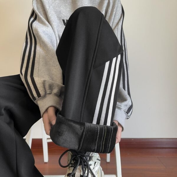 Trendy Sports Stripes Loose Casual Sweatpants - Image 2
