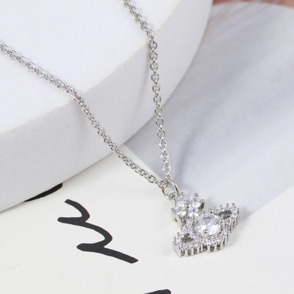 Saturn Rhinestone Gem Four Petal Flower Fashion Clavicle Chain - Image 3