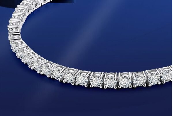 Fashionable Mozang Diamond Bracelet Female - Image 3