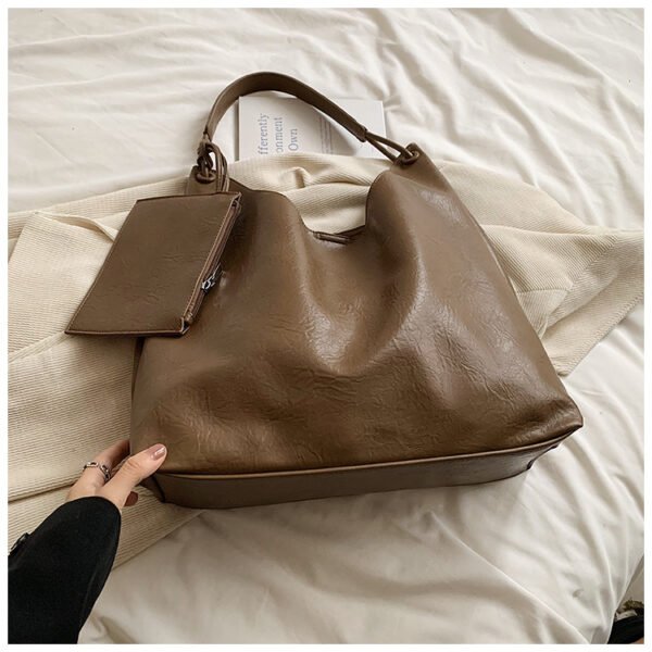 Casual Retro Large Capacity All-matching Western Style Shoulder Bag - Image 8