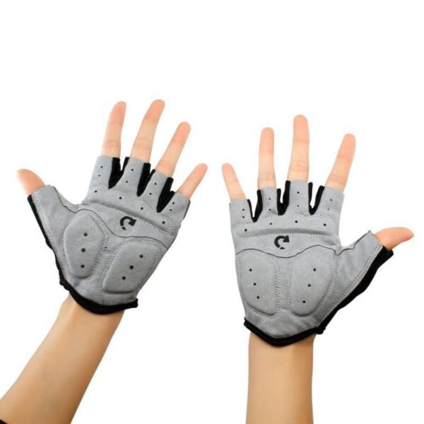 Cycling equipment gloves - Image 4