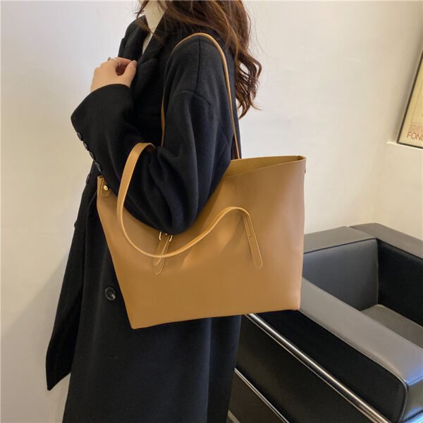 Commuter Bag Work One-shoulder Bucket Bag Autumn And Winter Vintage Tote Bag - Image 3