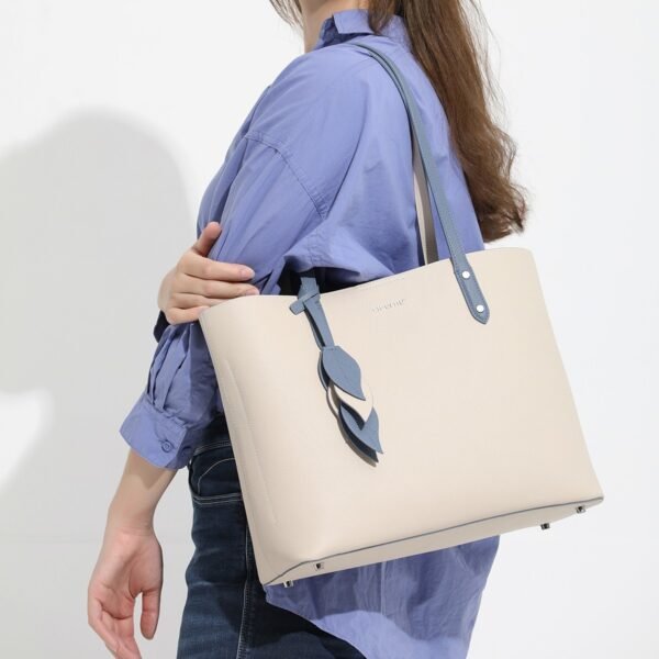 Fashion Women's Large Capacity Handbag - Image 9