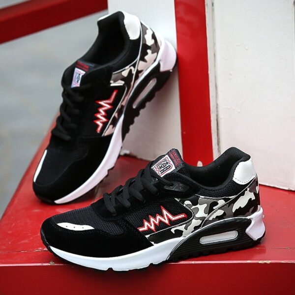 Sports shoes - Image 3