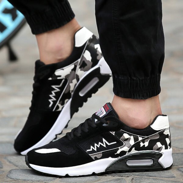 Sports shoes - Image 6