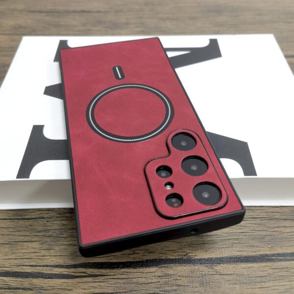 Small Sheepskin Pattern Magnetic Phone Case - Image 10