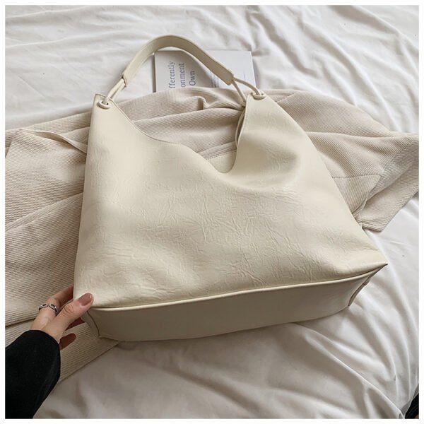 Casual Retro Large Capacity All-matching Western Style Shoulder Bag - Image 9