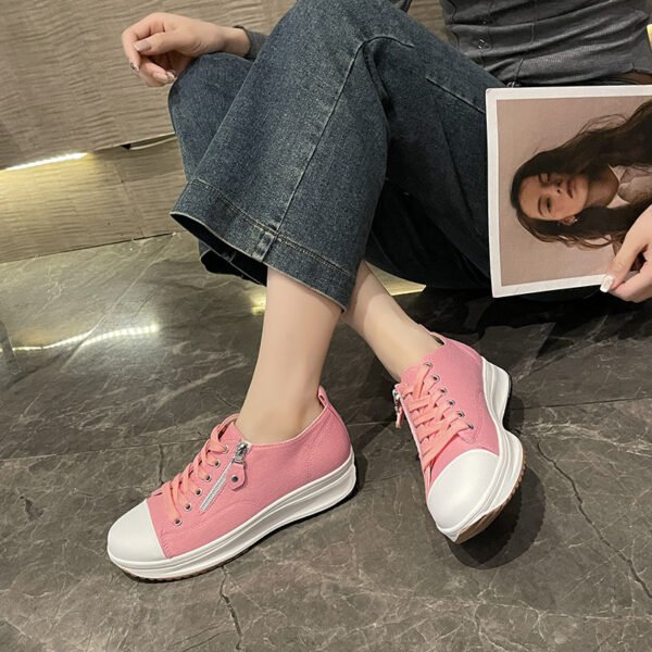 Plus Size Solid Color Low Cut Fashion Round Head Lace-up Platform Women's Casual Pumps - Image 2