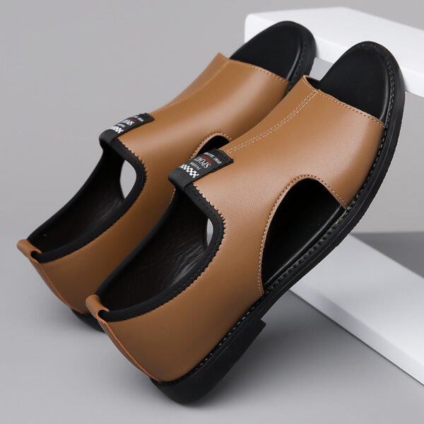 Breathable Men's Hole Shoes Casual Soft Bottom Delivery Rome Leather Sandals - Image 2