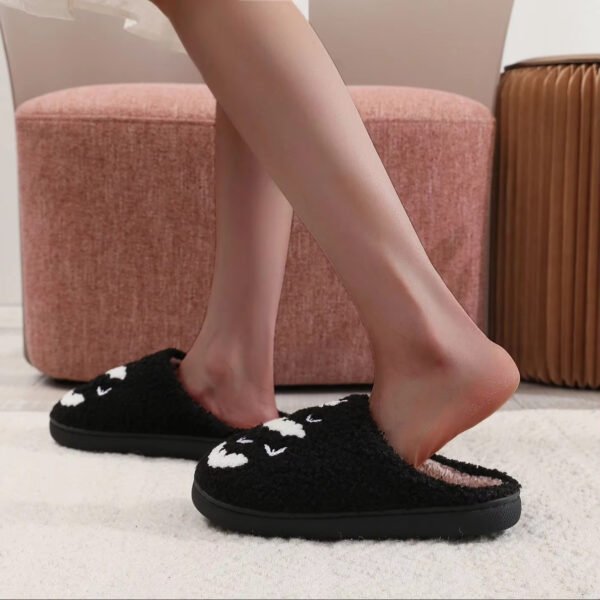 Bat Pattern Embroidery Stuffed Home Thick-soled Cozy Furry Cotton Slippers Halloween Christmas Slippers Checkered Scuff For Women And Men Holiday Indoor Bedroom Fluffy Warm Fleece Slippers - Image 3
