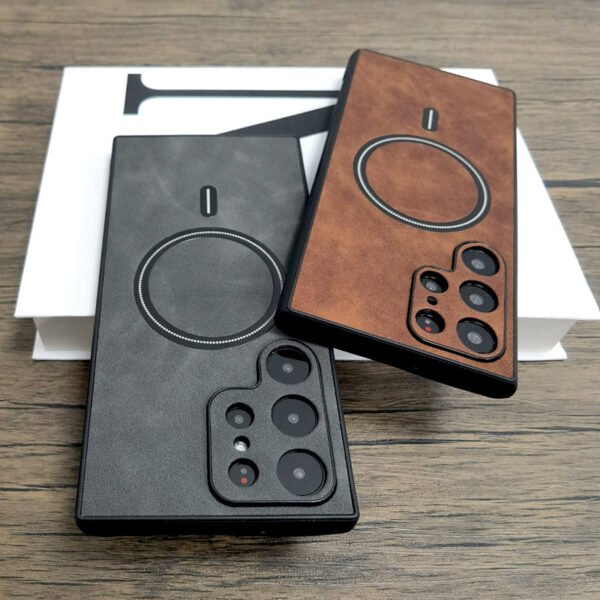Small Sheepskin Pattern Magnetic Phone Case - Image 3