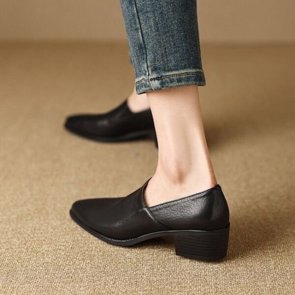 Autumn Women's Small Leather Shoes Comfortable Root Wild Fashion Solid Color - Image 3