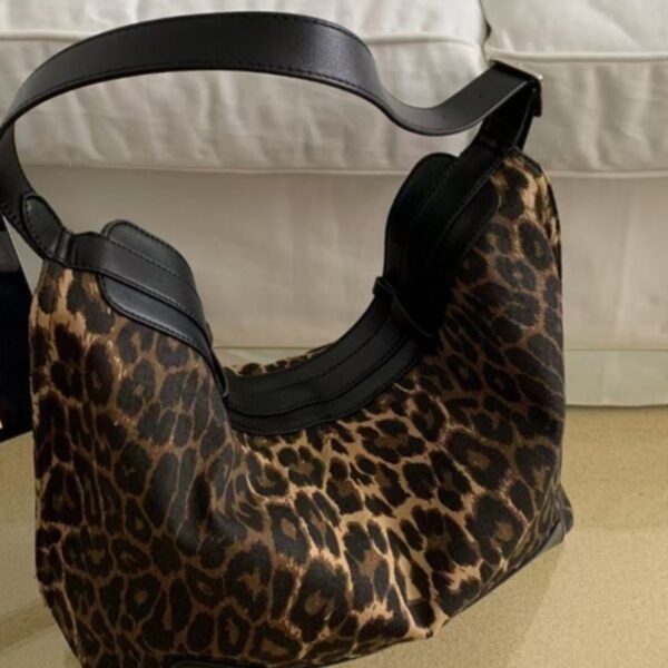 Special-interest Design Leopard Print Hot Girl Retro Canvas Leather Patchwork - Image 4